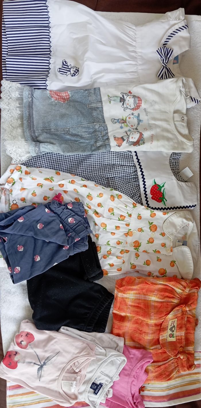 Lot vêtements fille taille 12 mois été