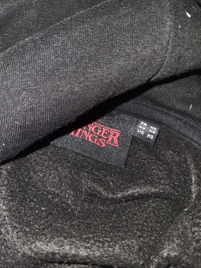 Pull stranger things XS - photo numéro 6