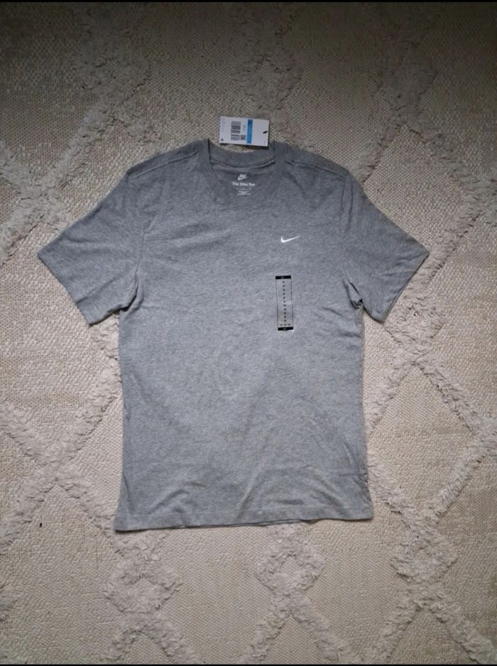 T-shirt Nike gris homme