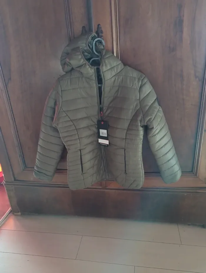 Veste matelassée neuve Canadian Peak taille M