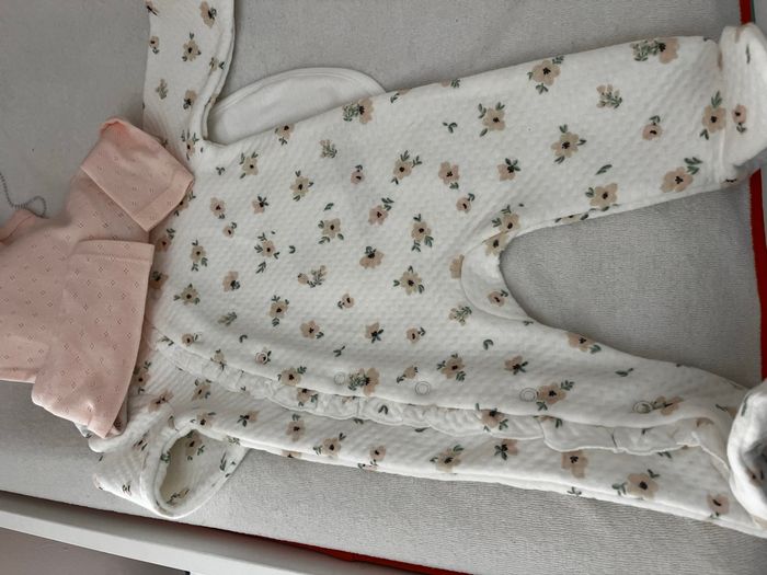 Lot Bodie pyjama bavoir - photo numéro 7