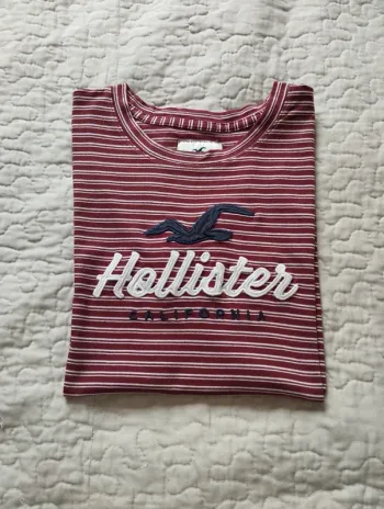T-shirt Hollister bordeaux taille XS femme