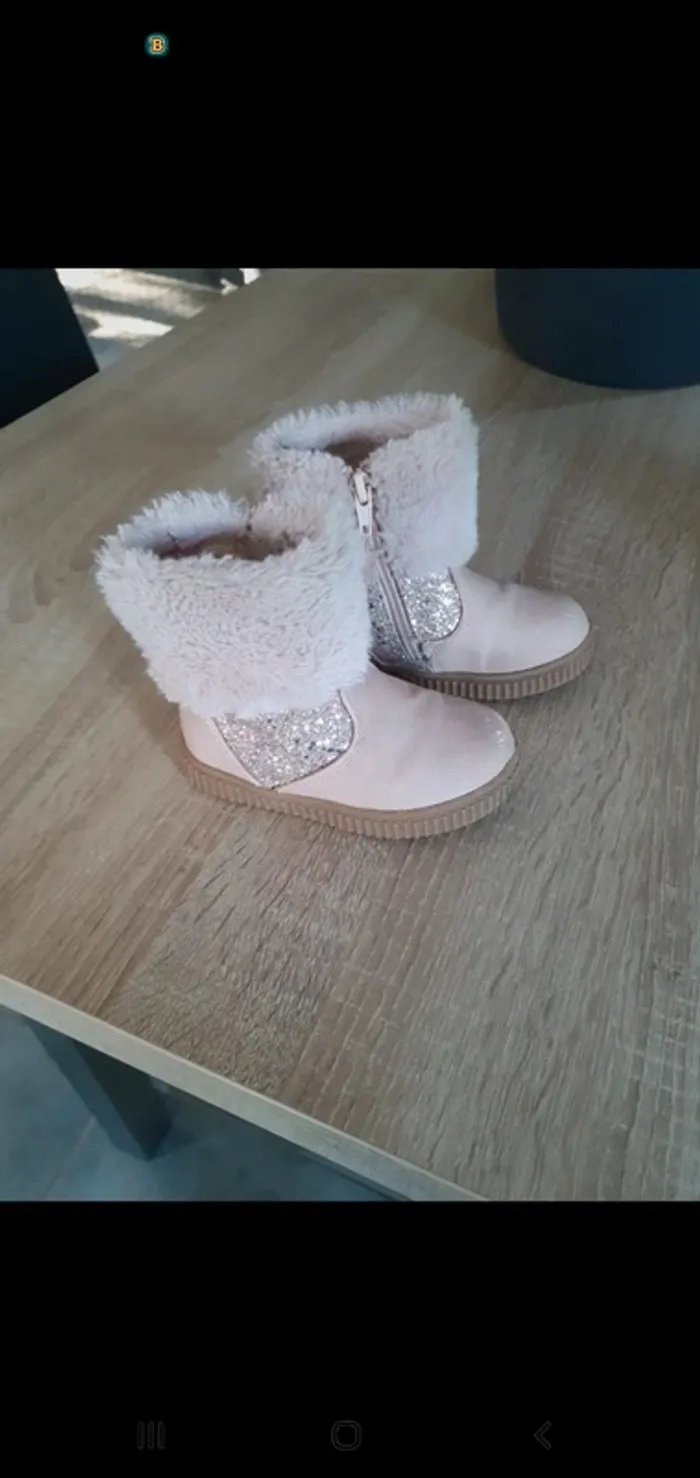 Bottines bébé fille taille 22