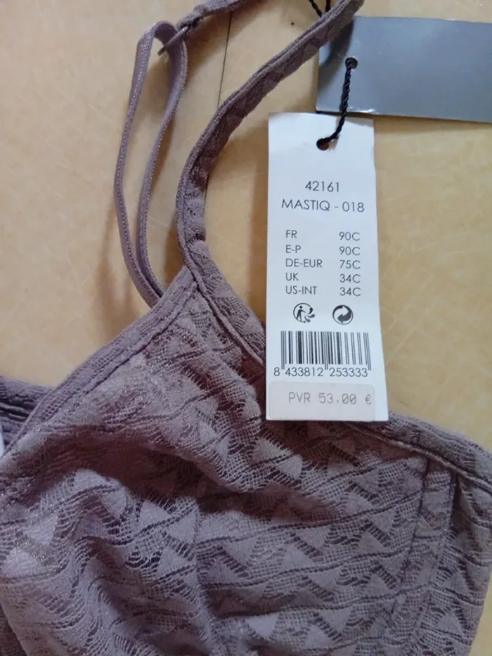 Lot de trois soutien gorge Taille 90C - photo numéro 5
