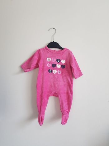 Pyjama en velours taille 3 mois