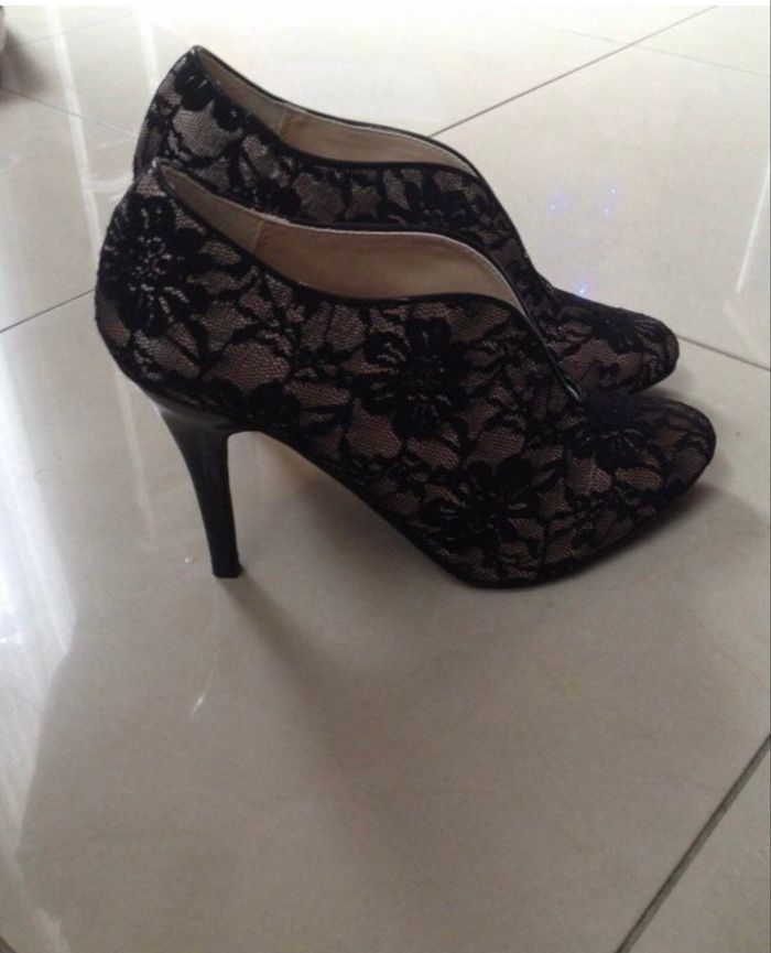 Escarpins en dentelle - pointure 37 - photo numéro 2