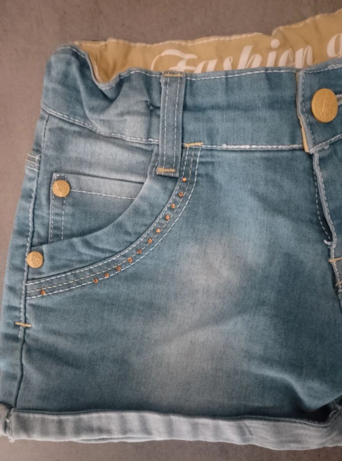 Short en jean - Fille - 8 ans - photo numéro 2
