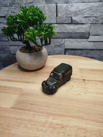 Voiture camionnette Citroën 2CV 