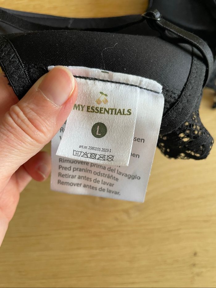 Soutien-gorge neuf taille L - photo numéro 3