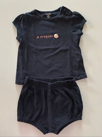 Haut 9 mois (taille grand) Short 12 mois