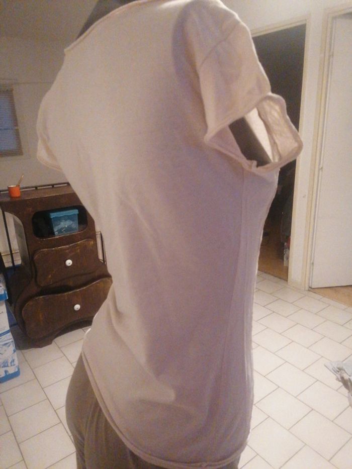 T-shirt taille 1 - photo numéro 2