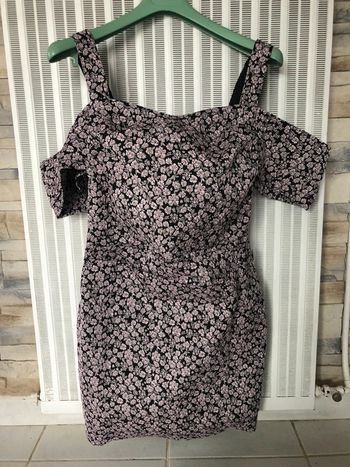 Robe dessus des genoux