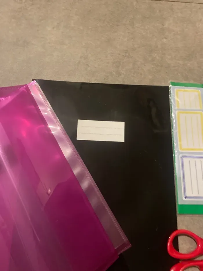 Lot de fournitures scolaires - photo numéro 3