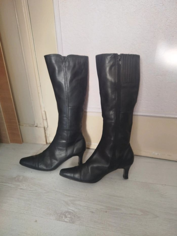 Bottes intérieur cuir pointure 37 , voir 38