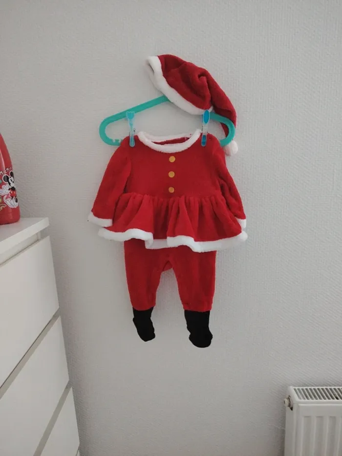 Costume noël filles neuf taille 3 mois