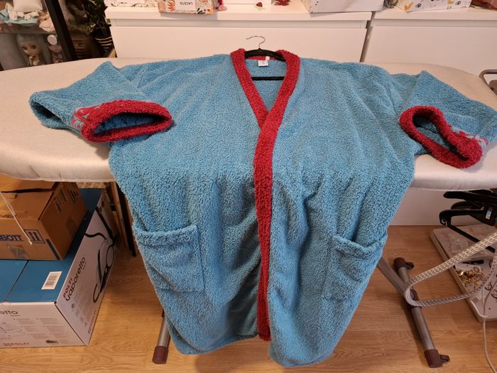 Joli peignoir de bain mixte INCM bicolore bleu/bordeaux M très bon état - photo numéro 3