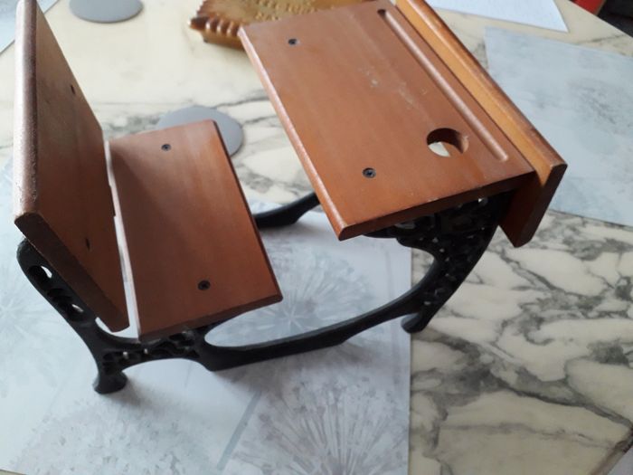 Bureau écoliers pour poupées et un rokinger deco - photo numéro 2