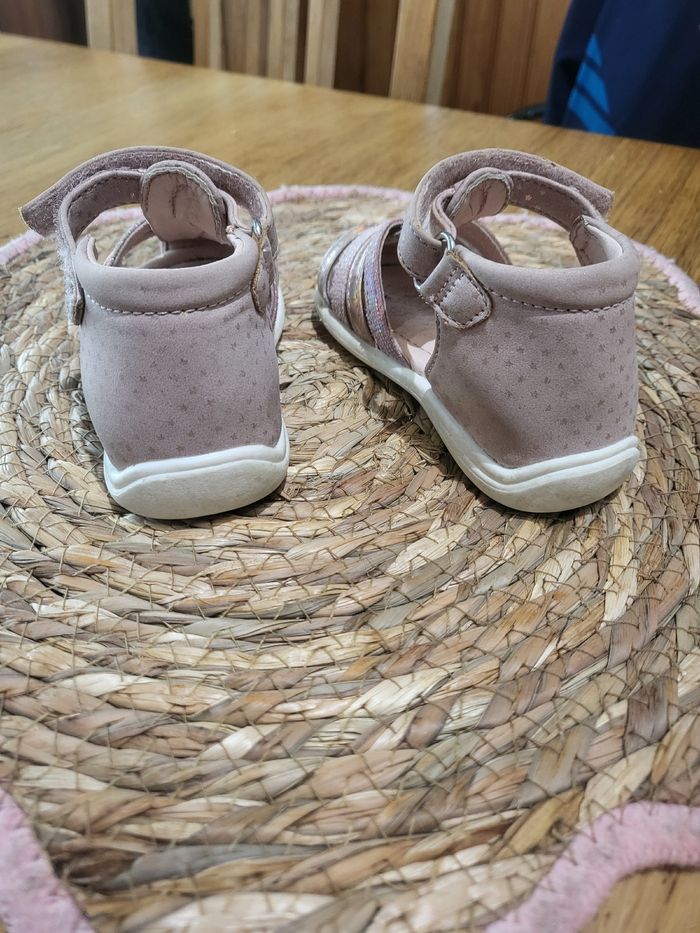 Jolie chaussure taille 20 - photo numéro 6