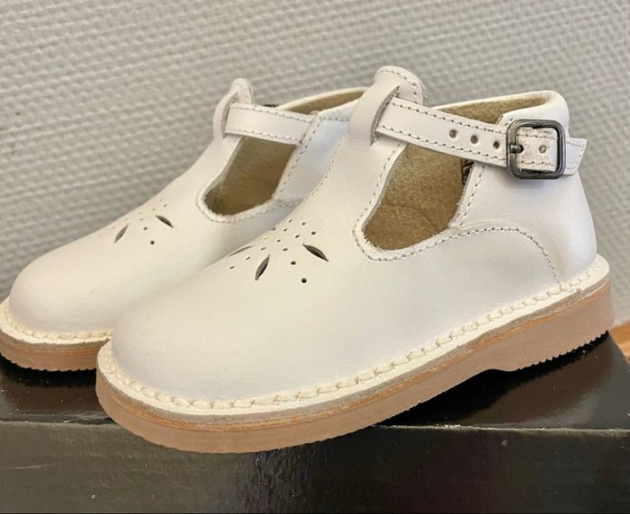 Salomés blanches neuves - photo numéro 5