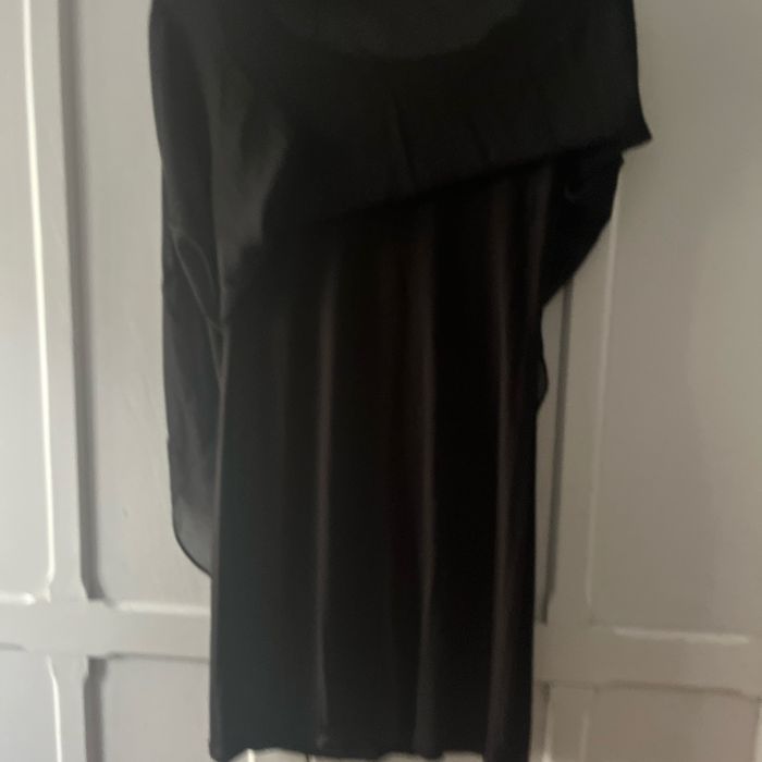 Robe noire à bretelles - photo numéro 4