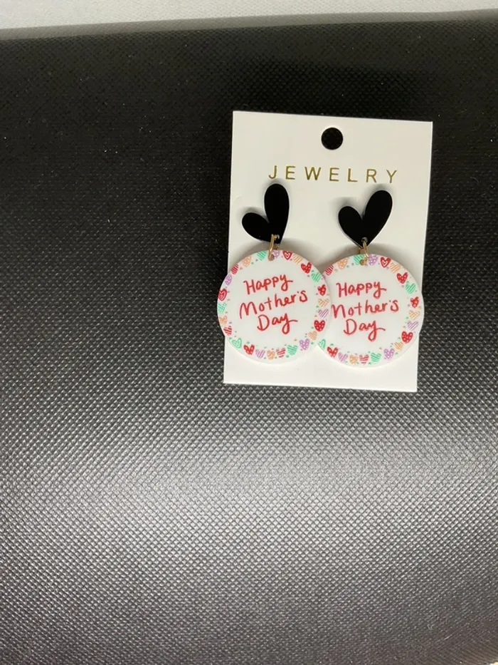 Boucle d’oreilles « fête des mères » neuve