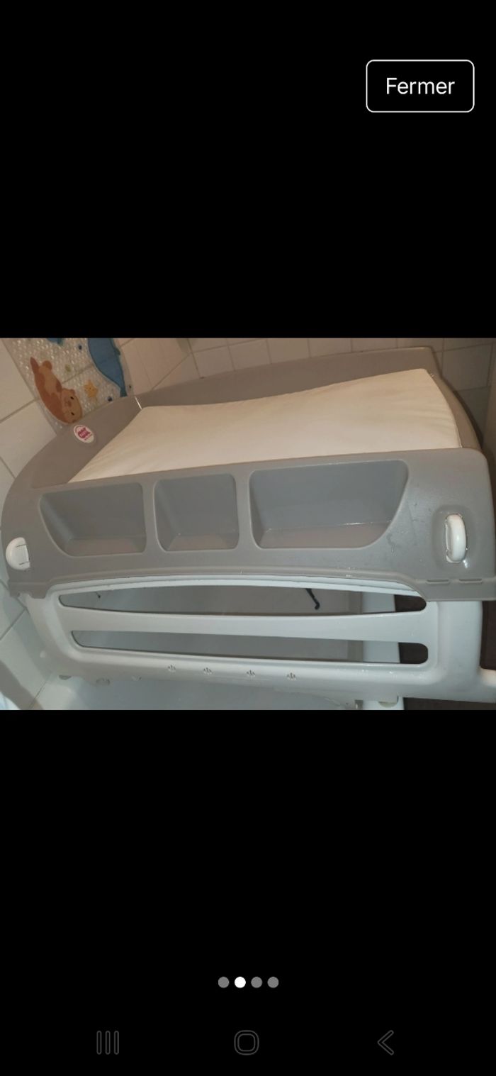 Table à langer pliante