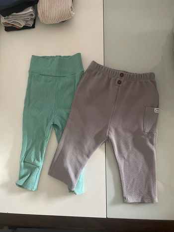 2 pantalons bébé 9 mois