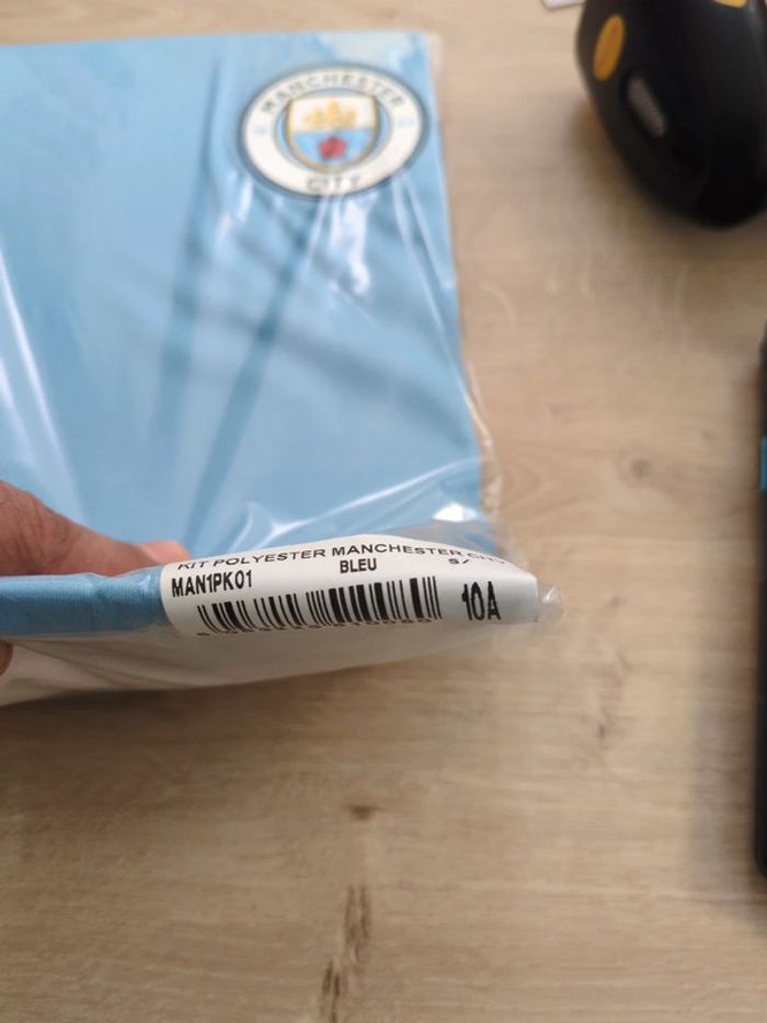 Ensemble foot short et tee shirt Manchester city - photo numéro 5