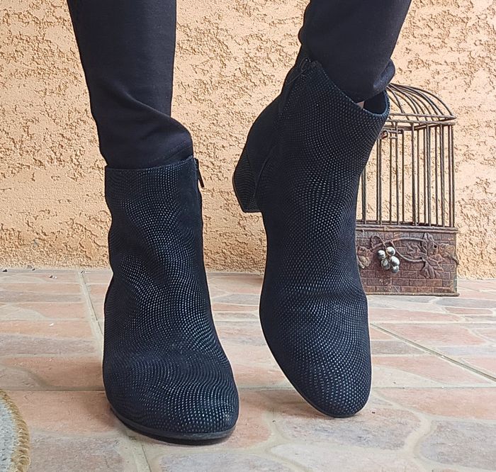 📌 Bottines en Cuir Elégantes avec Détails Accessoire Diffusion - photo numéro 4