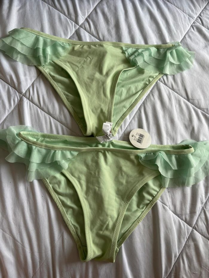 Lot 2 bas de maillot de bain bikini vert pale tulles volant Penti taille L/40 neuf avec étiquette