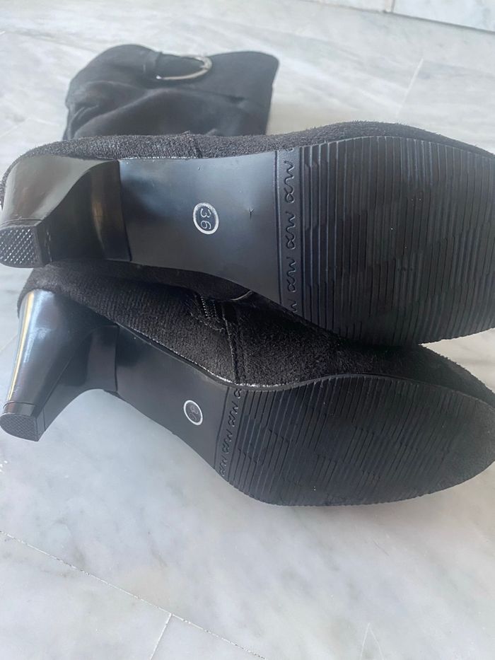 Bottes excellente état en daim pointure 36 talon 7 cm - photo numéro 3