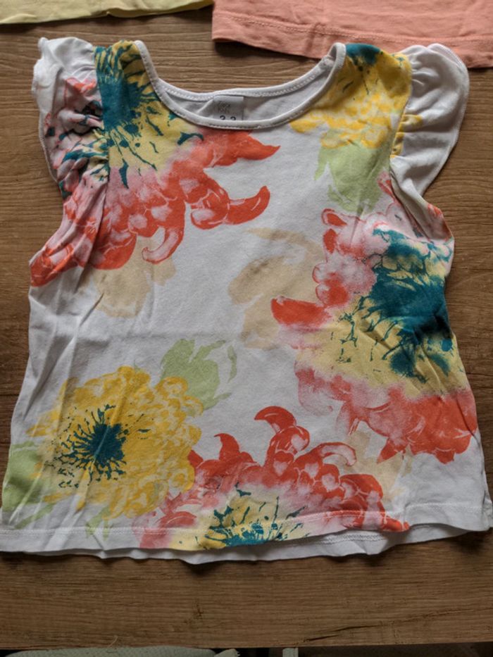 Lot 3 t shirts Zara 3ans bon etat - photo numéro 2