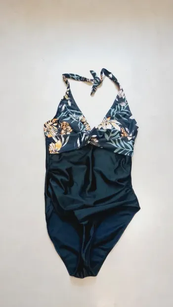 Maillot de bain taille 38 NEUF