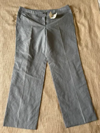 Pantalon gris neuf – Taille 42 – La Boutique de Claudette