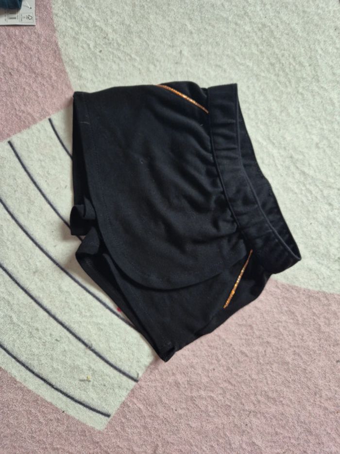 Jupe short noire 6 ans