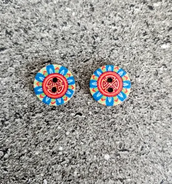 Lot de 2 boutons en bois vintage