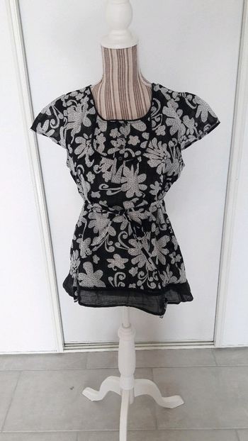 Blouse noire et blanche Armand Thiery taille 3 très bon état