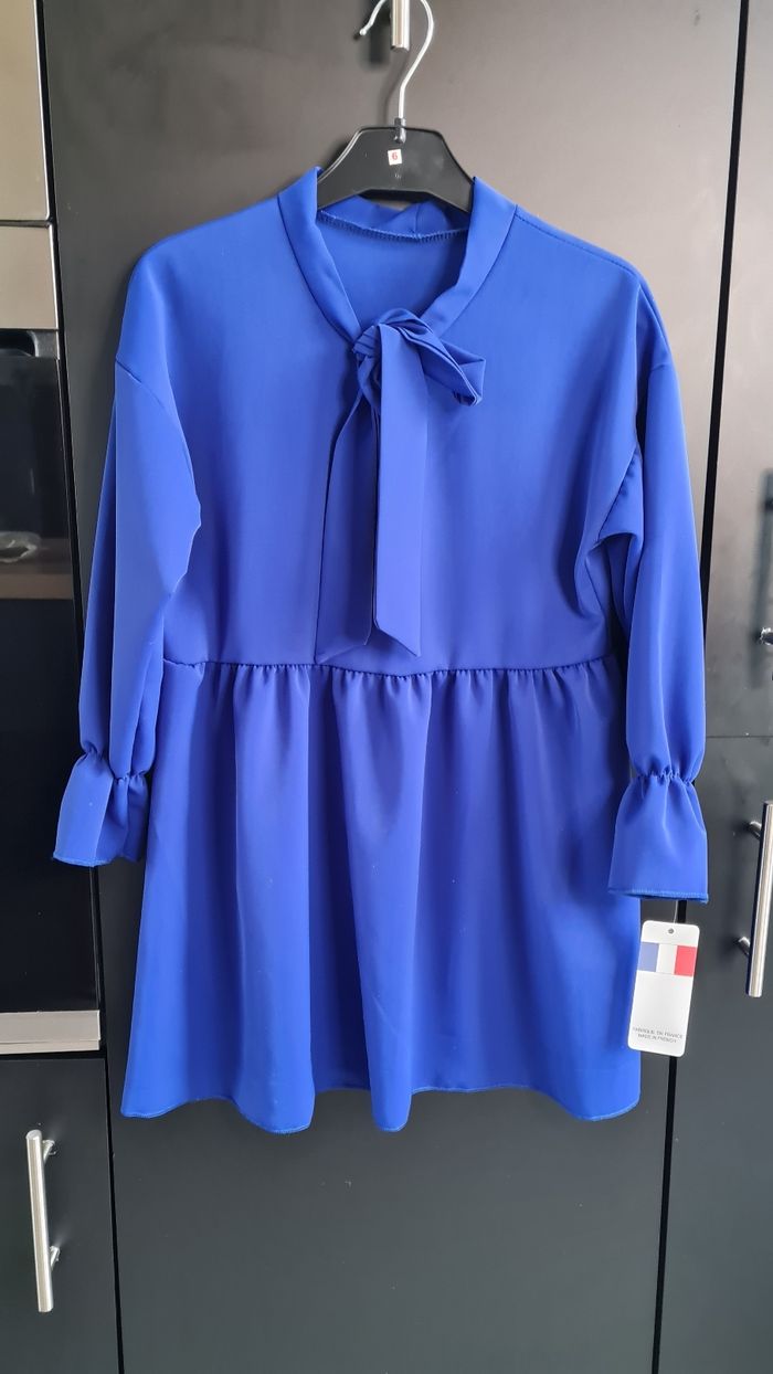 Robe neuve bleu roi
