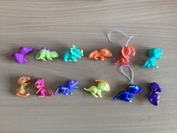 figurines dinosaures