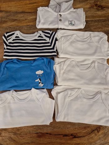 Lot bodys 6 mois 68cm