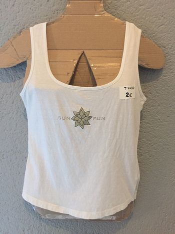 554-Débardeur blanc T 40/42 NEUF