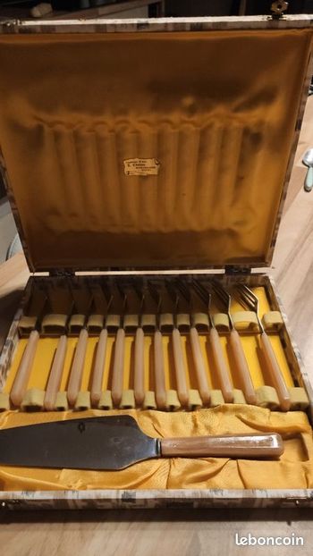 Coffret à dessert en inox ancien 12 fourchettes 1 pelle à tarte vintage