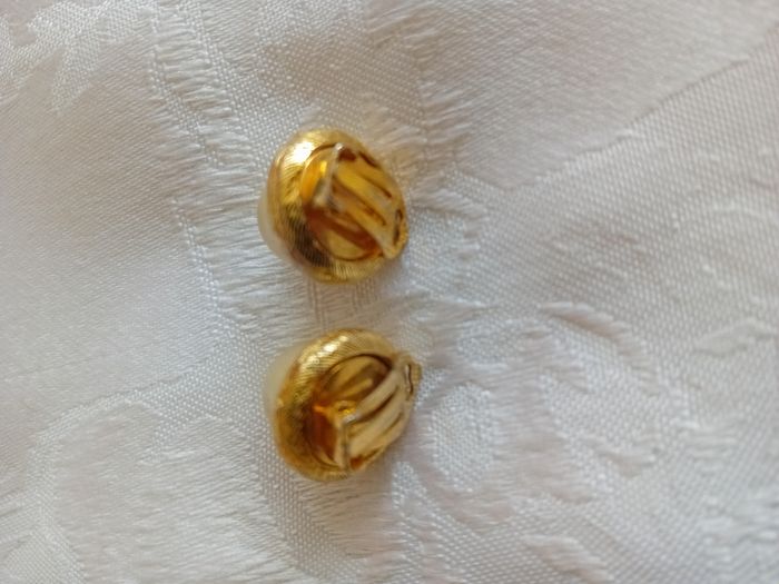 Faby27800 Boucles d'oreilles à pince femme fantaisie doré et grosse perle (à clip) - photo numéro 3