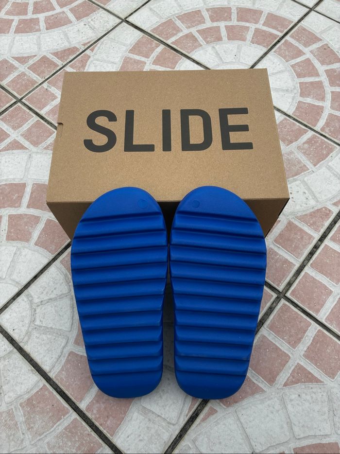 Yeezy Slide Azure - Taille 46 - Neuves avec boîte - photo numéro 3