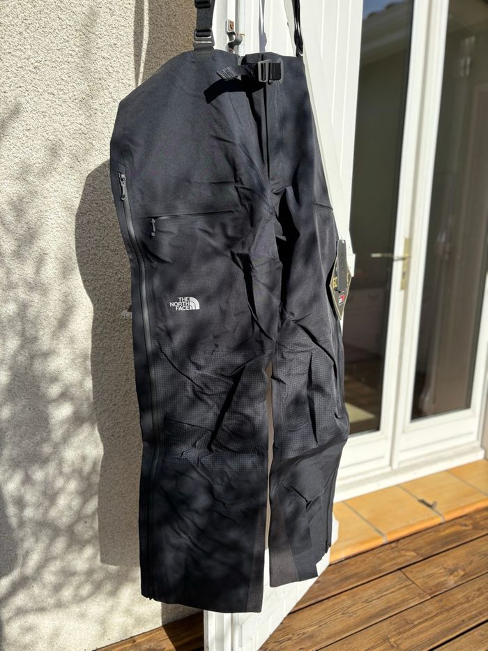 Salopette de ski XL noir The north Face Summit Serie L5 Gore-Tex❄️ - photo numéro 4