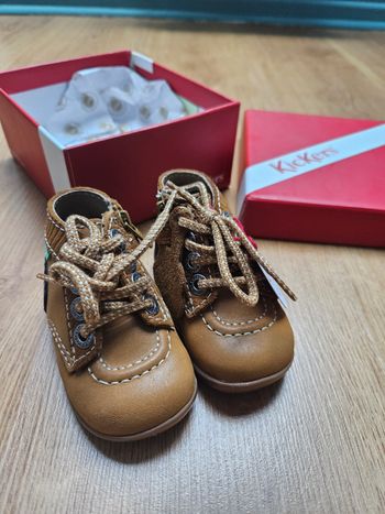 Kickers Bonzip 2 bébé – cuir moutarde – taille 18 – neuf avec boîte