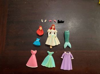 Figurine mini poupée ariel la petite sirène