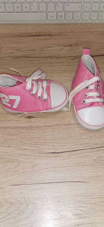 Baskets roses 3/6 mois