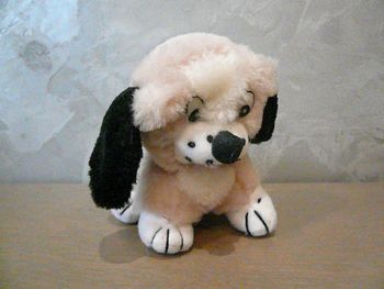 Chien en peluche neuf