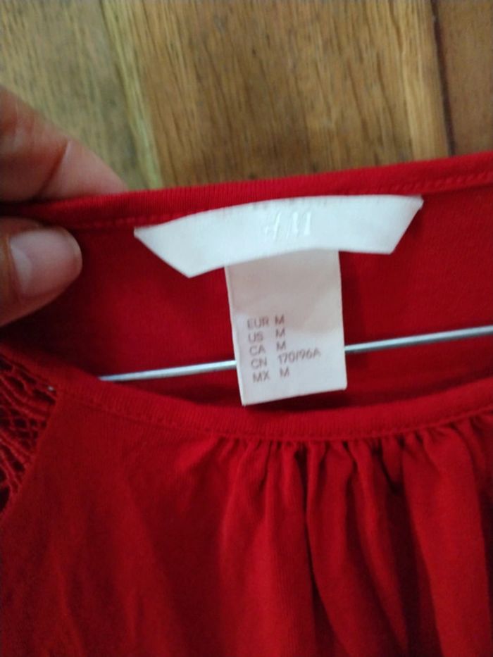 Haut rouge manches longues - photo numéro 2
